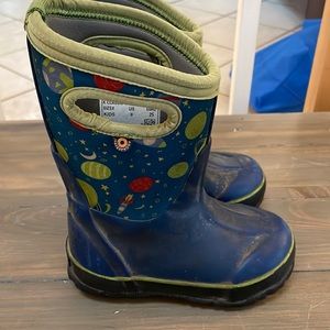 Toddler bogs boots size 9